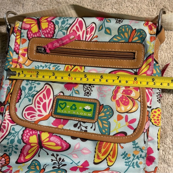 Lily Bloom Butterfly Print Crossbody Bag Tan Trim Pink Lining Pockets 10" x 9" - Picture 15 of 16